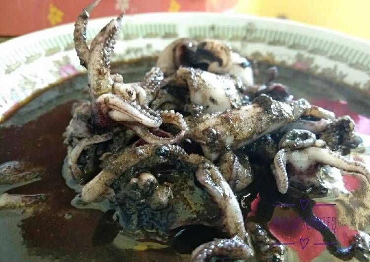 Cumi Masak Hitam Pedas