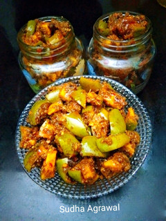 आम का खट्टा -मीठा अचार रेसिपी मुख्य फोटो