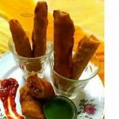 A picture of Schezwan Maggi Spring Roll.