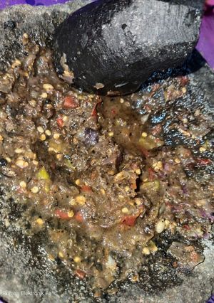 Foto resep Sambal trasi bwang merah bakar+jeruk seger banget