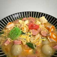A picture of Seblak Kuah.