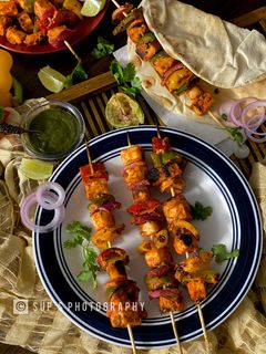তাওয়া ফ্রাইড পনির টিক্কা (Tawa Fried paneer tikka recipe In Bengali) রেসিপির প্রধান ছবি