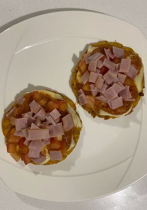 Una foto de Tapitas de papa criolla y atún
