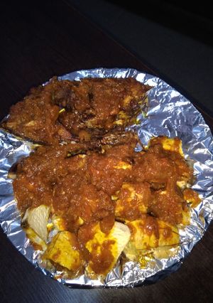 A picture of Bole and fish (croaker).