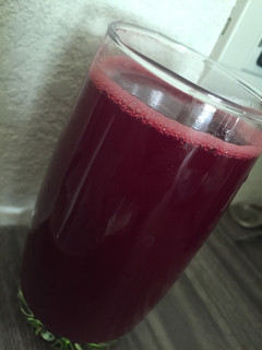 Una foto de Limonada con betabel