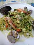 Tagliatelle cozze mazzancolle e vongole