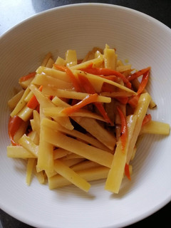 A picture of Burdock and Carrot.