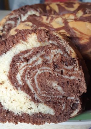Una foto de Torta marmolada🥧 sin batidora