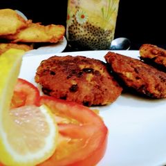 A picture of Chapli kabab.