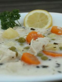 Tárkonyos csirkeraguleves recept fotója
