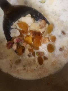 صورة لوصفة شعيرية بالحليب والمكسرات