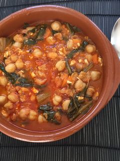 Una foto de Potaje de garbanzos y acelgas