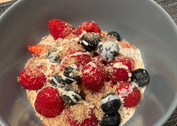 Just Berries & Cream