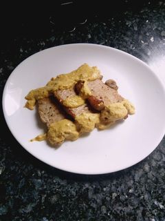Una foto de Lomo de cerdo con salsa mostaza