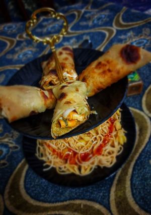 A picture of Chicken chutney rolls.