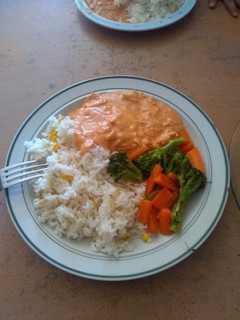 Una foto de Pollo deshebrado con crema de chipotle