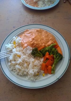 Una foto de Pollo deshebrado con crema de chipotle