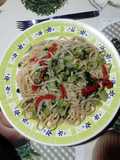 Pasta con brócoli, vegetales y calahorra
