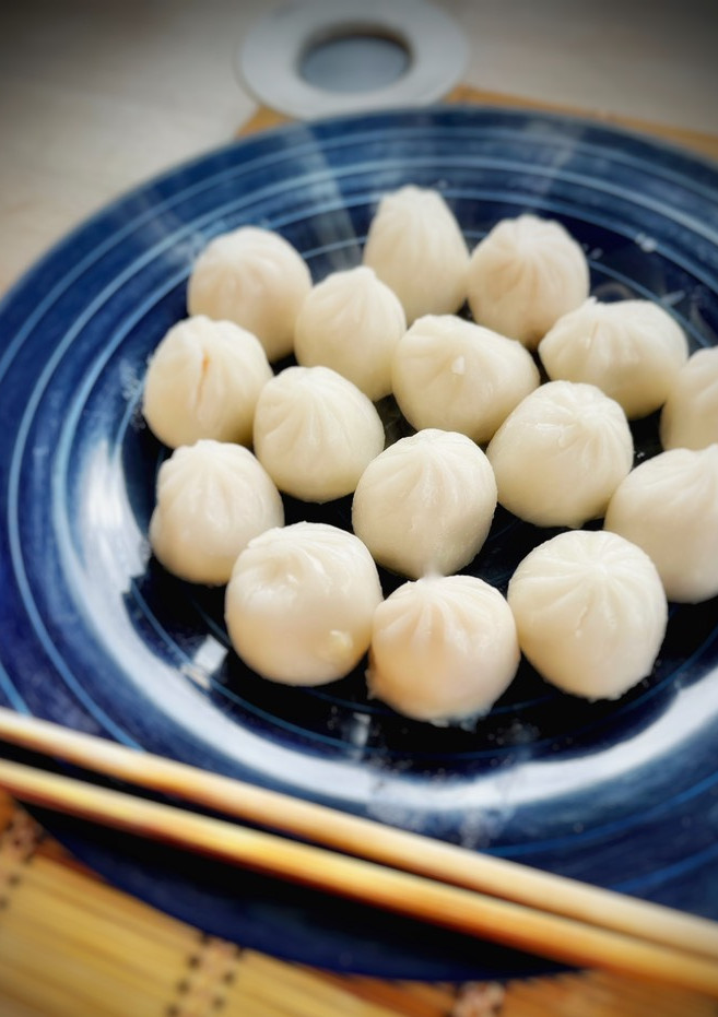 Una foto de Xiao long bao de langostinos
