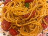 Spaghetti in padella 83 datterino e acciughe salate