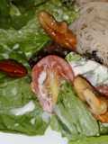 Bihun Goreng Bersama Salad, Tomato, Badam dan Walnut