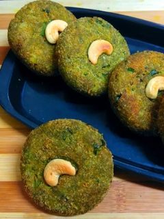હરા ભરા કબાબ (Hara Bhara Kebab Recipe In Gujarati) રેસીપી મુખ્ય ફોટો
