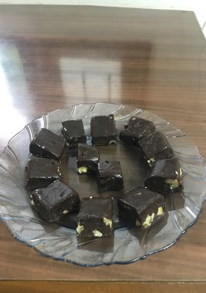 A picture of Chocolate burfi.