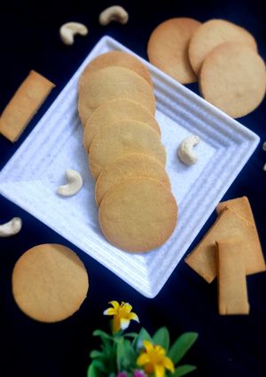 திணை குக்கிஸ் (foxtail millet cookies in tamil) செய்முறை முக்கிய புகைப்படம்
