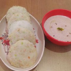 Carrot Peas Idli with Chutney A picture of Carrot Peas Idli with Chutney.