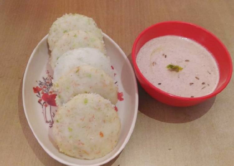 Step-by-Step Guide to Prepare Perfect Carrot Peas Idli with Chutney