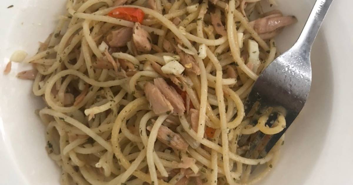 Resep Spagetti aglio olio tuna oleh Rezkita PG Cookpad