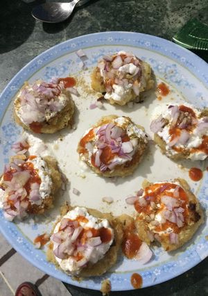 A picture of Aloo Tikki.