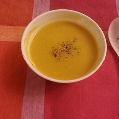 A picture of Pumpkin ginger soup.