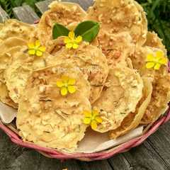 รูปของ Peyek Kacang