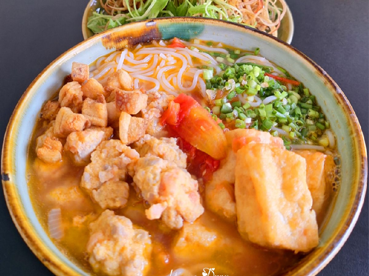 Bún riêu tôm thịt
