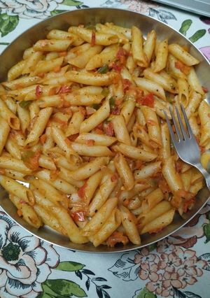 A picture of Pizza pasta.