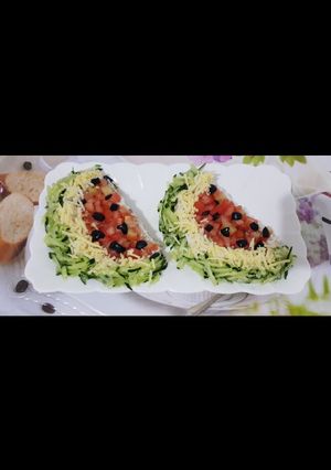 Una foto de Ensalada en forma de sandía 🍉