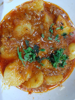 દમ આલુ (Dum Aloo Recipe In Gujarati) રેસીપી મુખ્ય ફોટો