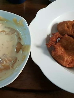 A picture of Akara and pap.