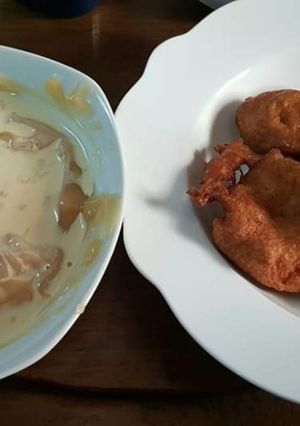 A picture of Akara and pap.