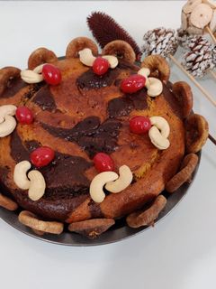 મેંગો માર્બલ કેક (mango marble cake recipe in gujrati) રેસીપી મુખ્ય ફોટો