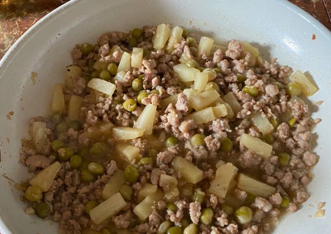 How to Prepare Homemade Ground Pork with Pineapple Tidbits