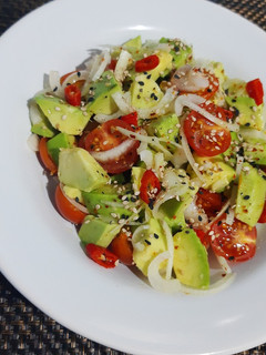 Una foto de Ensalada de Palta 👩🏻🍳