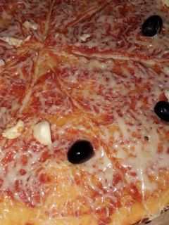 صورة لوصفة بيتزا منزلية رااائعة المذاق نتمنى تجربوها 🍕🍕🍕