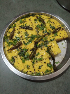 खमण ढोकला (khaman dhokla recipe in Hindi) रेसिपी मुख्य फोटो