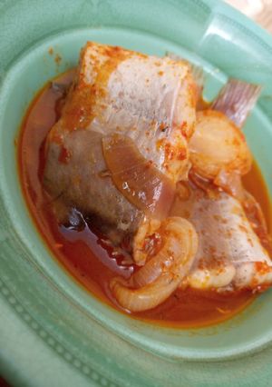 A picture of Hot n spicy fish soup.