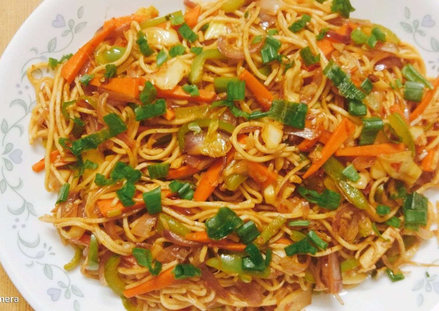 Schezwan Noodles Recipe by SUMAN WADHWA - Cookpad