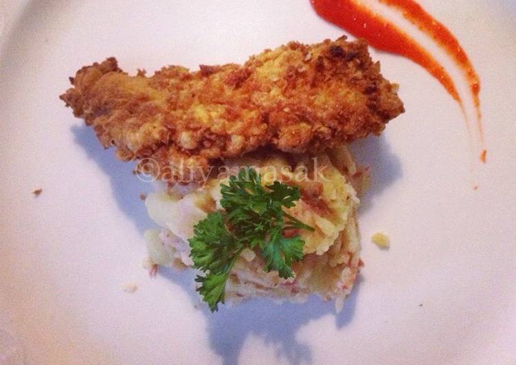 Cara mudah meracik Boneless Chicken w/ Mashed Potatoes yang Enak Banget