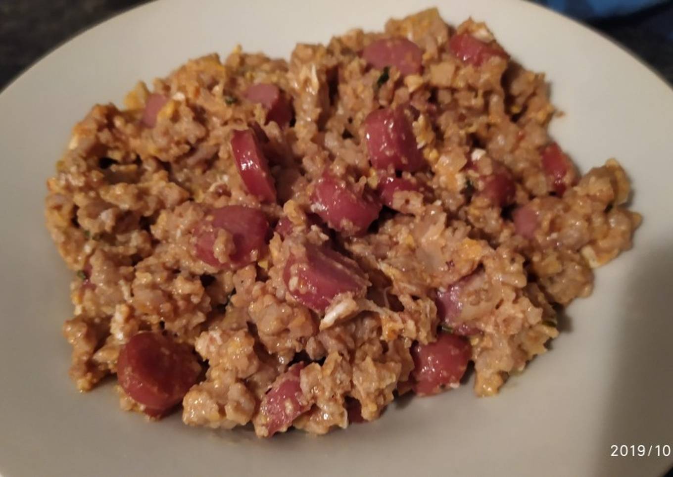 Carne Picada con Salchichas y huevo