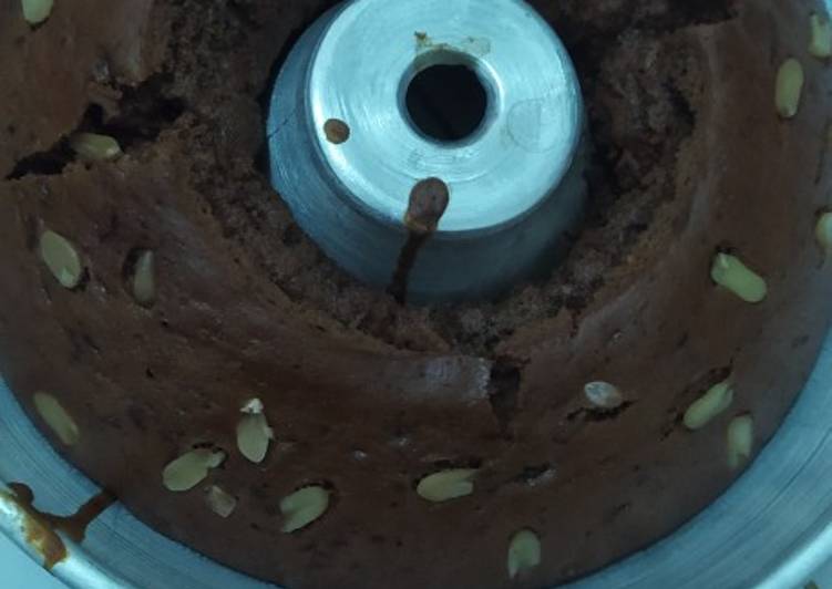 Langkah Mudah untuk Menyiapkan Bolu pisang coklat kukus super ngembang Anti Gagal